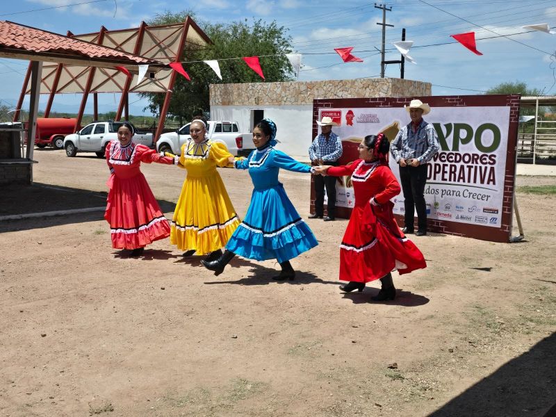 PARTICIPA EL ITESRC EN LA EXPO PROVEEDORES COOPERATIVA: "UNIDOS PARA CRECER"